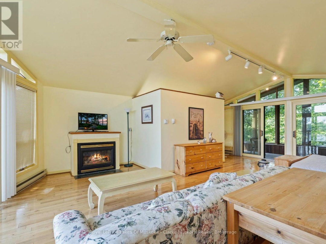 104 POINTS OF VIEW ROAD, 