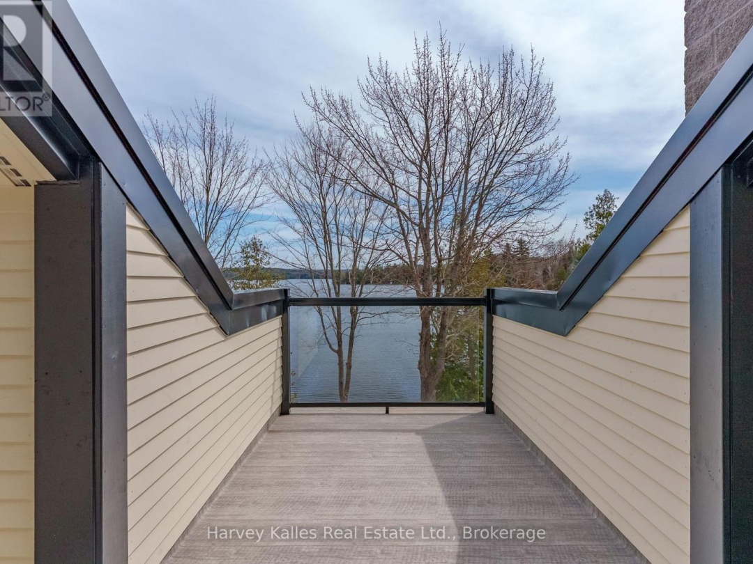 204 10 Coveside Drive, Fairy Lake