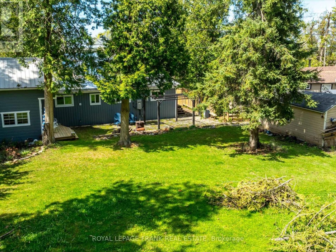8 DAISY TRAIL, Sturgeon Lake