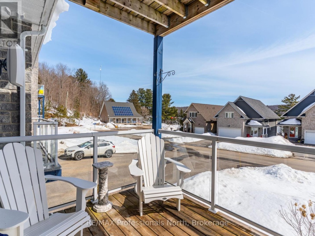 13 68 Webb Circle, Kashagawigamog Lake