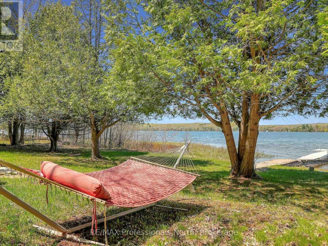 1130 Fader Drive, Maple Lake
