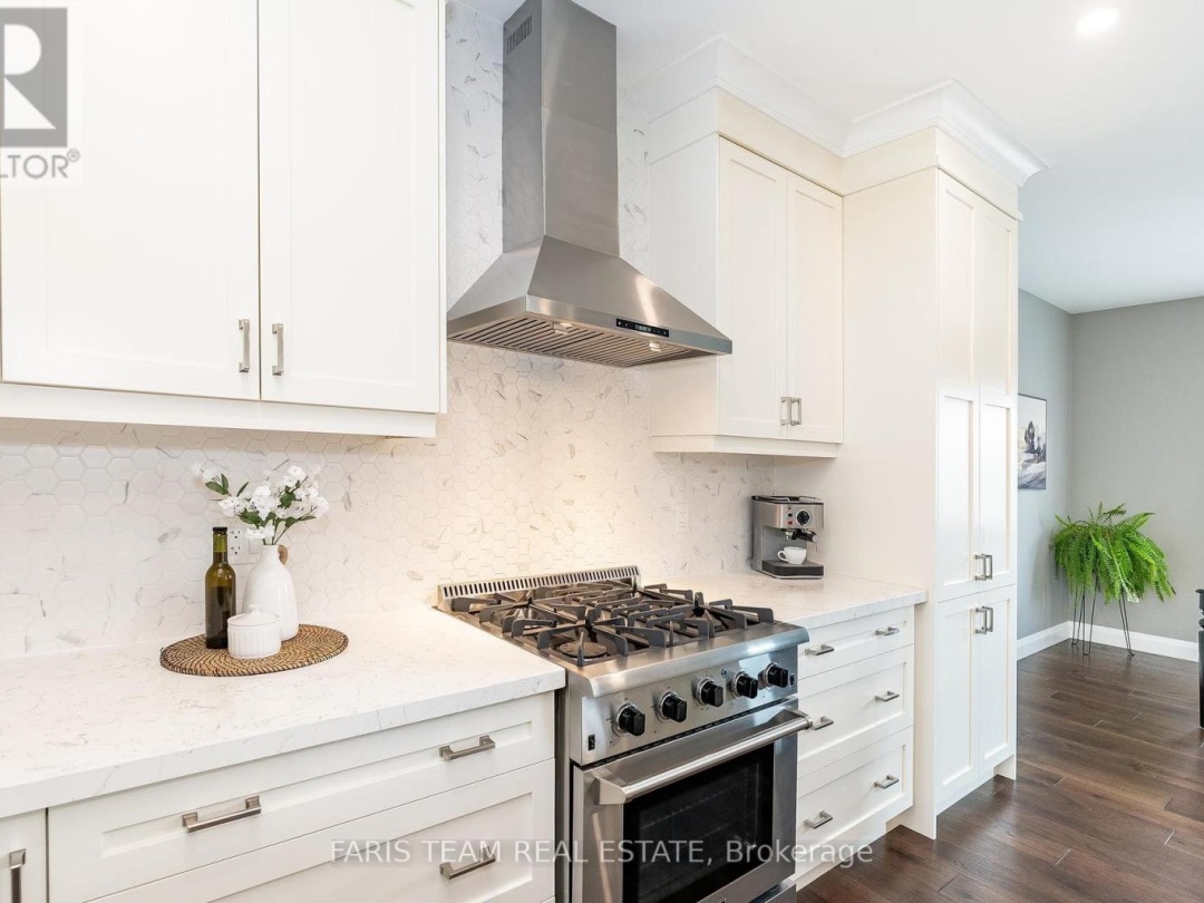 5 Breanna Boulevard, Oro-Medonte (Prices Corners)