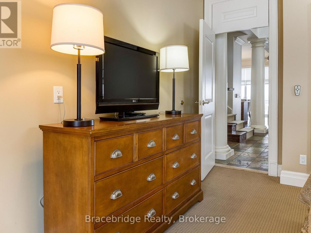 1869 MUSKOKA RD 118 W HIGHWAY, 