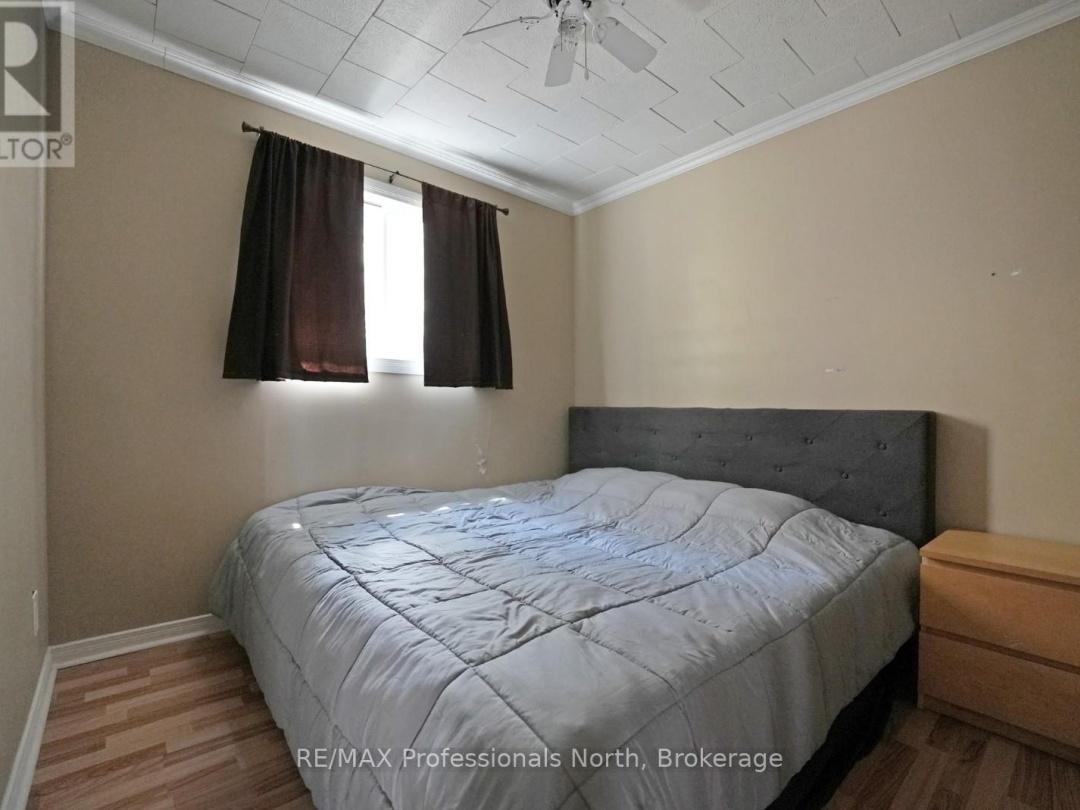 1017 Dunn Road, Haliburton Lake