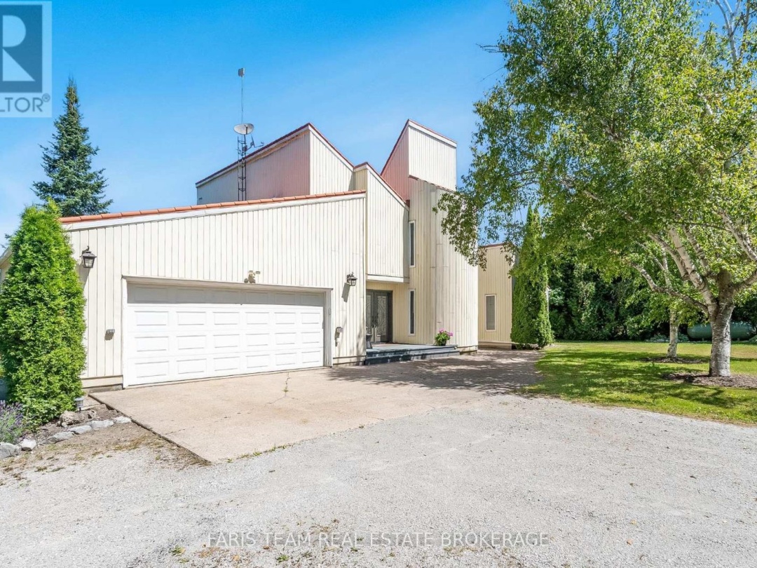 249 MEDONTE SIDEROAD 2, 