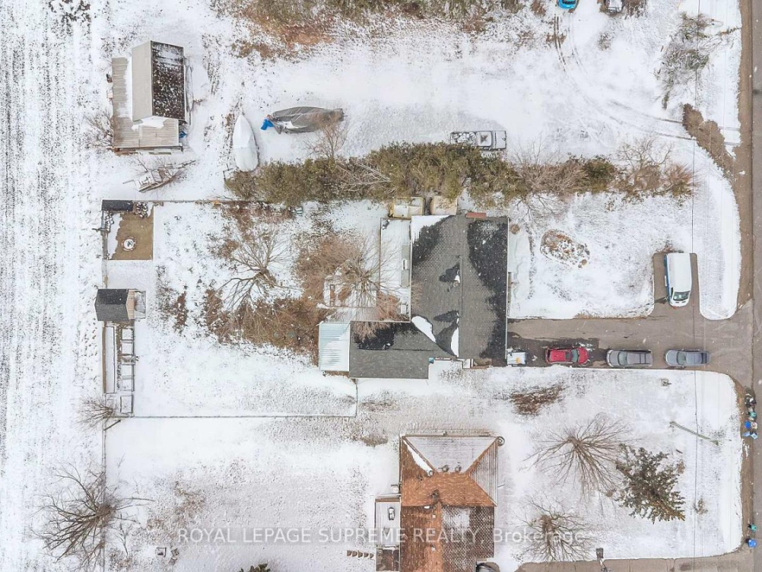 8740 12 Highway, Oro-Medonte