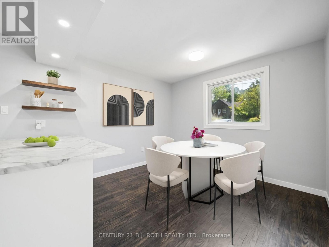 138 SIMCOE STREET, 