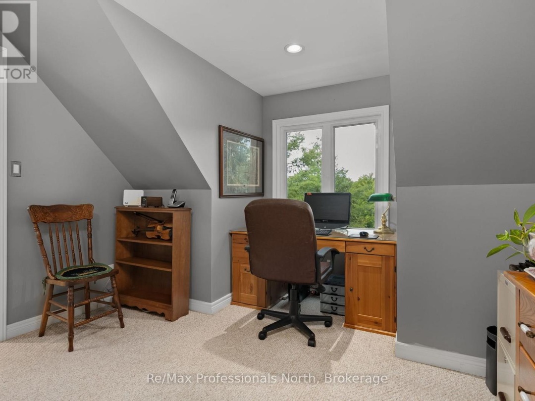 1005 LAIDLAW AVENUE, Severn Lake