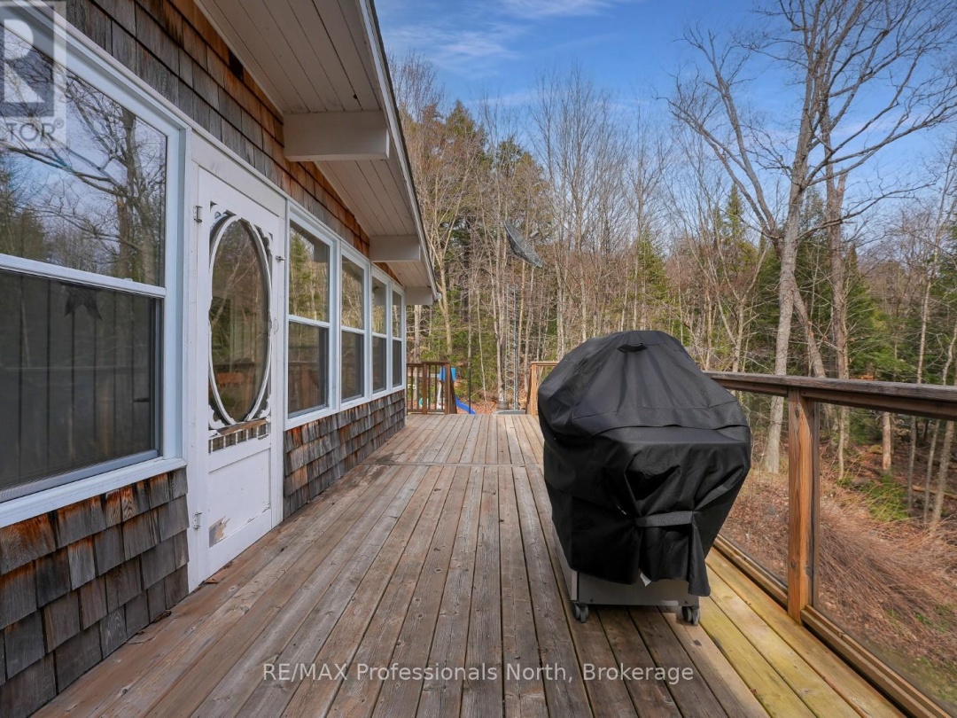 2787 Watts Road, Kennisis Lake