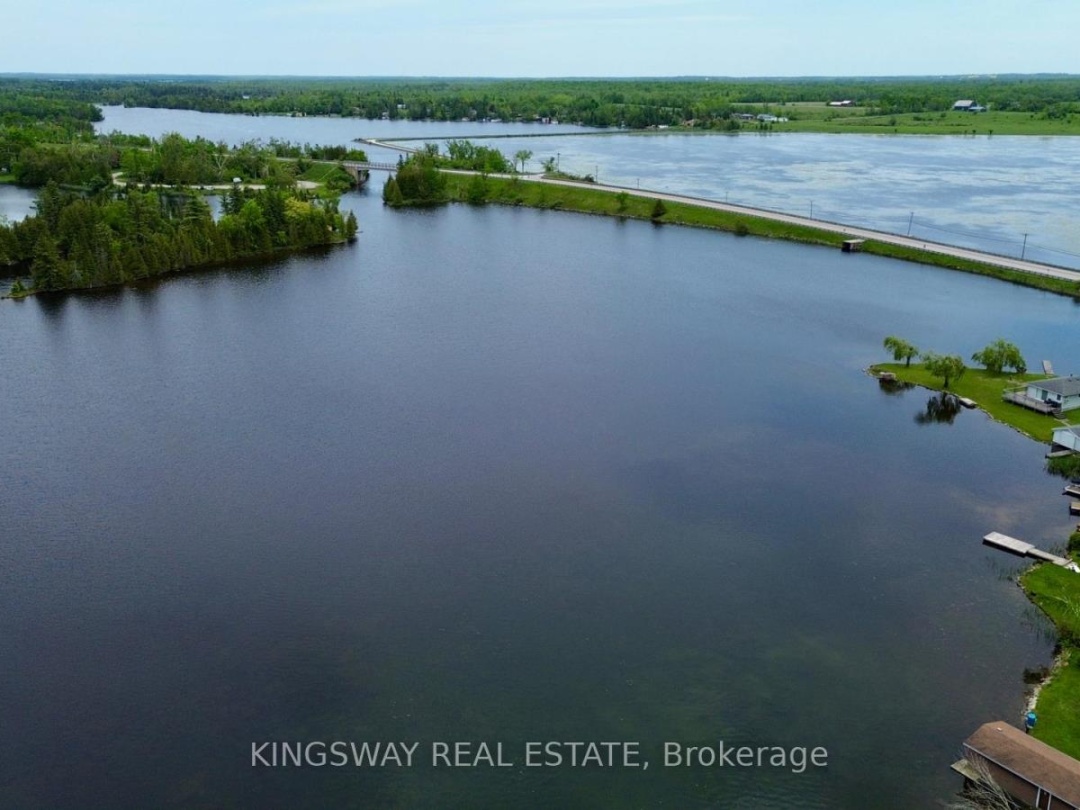 18 Mitchellview Road, Mitchell Lake