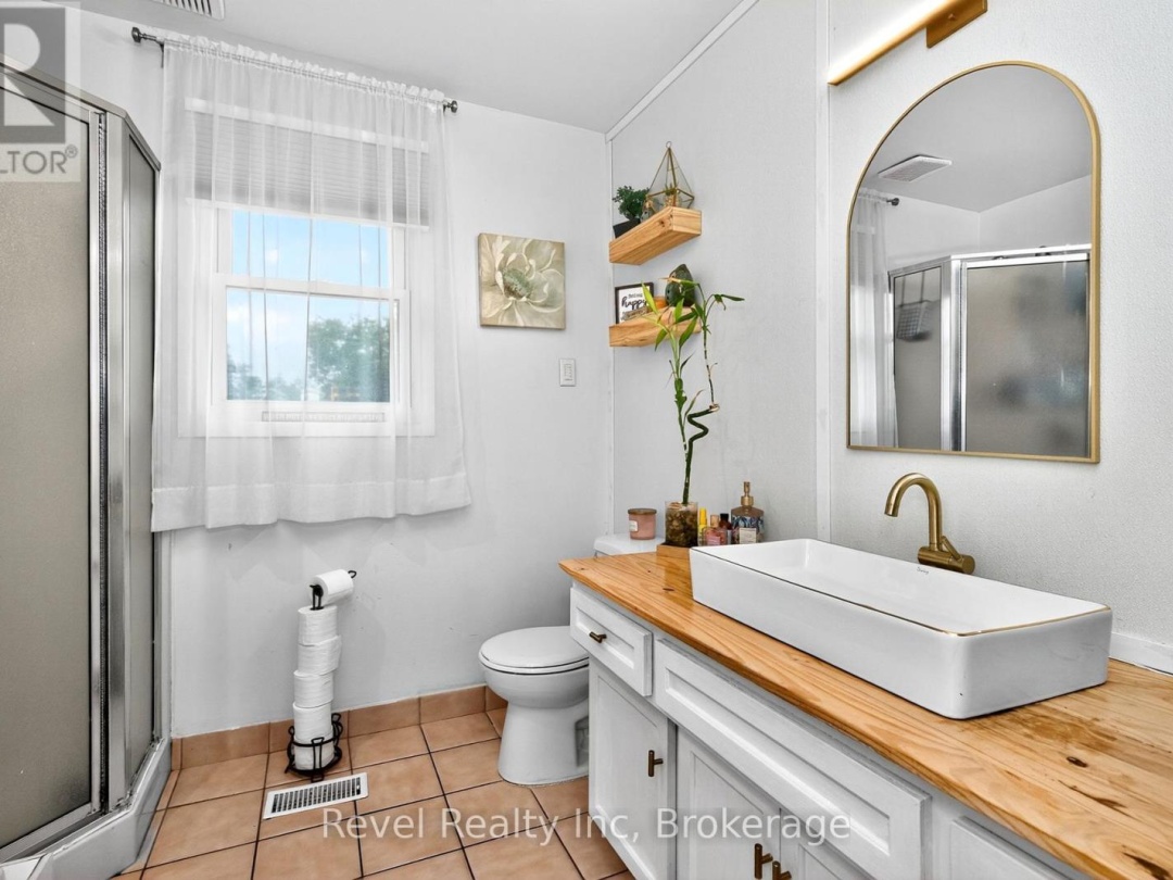 10 JAMIESON CRESCENT, 