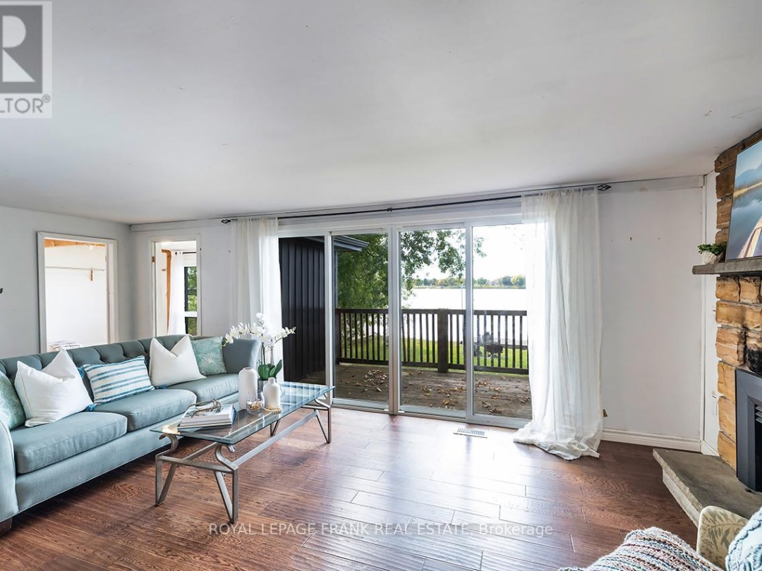 119 OAKDENE CRESCENT, 