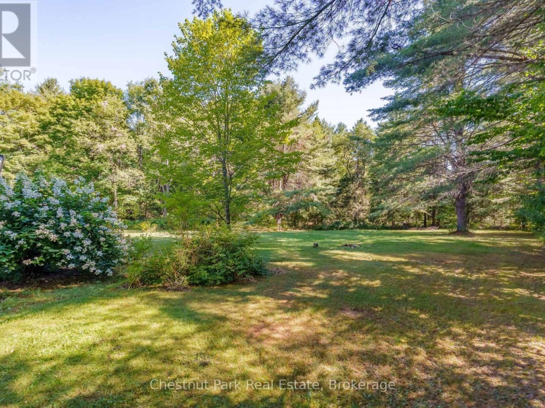 1047 NAISMITH ROAD E, 