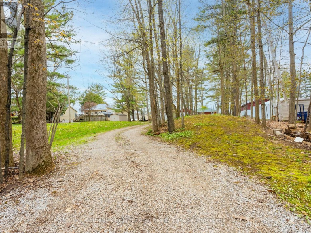 1658 PENINSULA POINT ROAD, Sparrow Lake