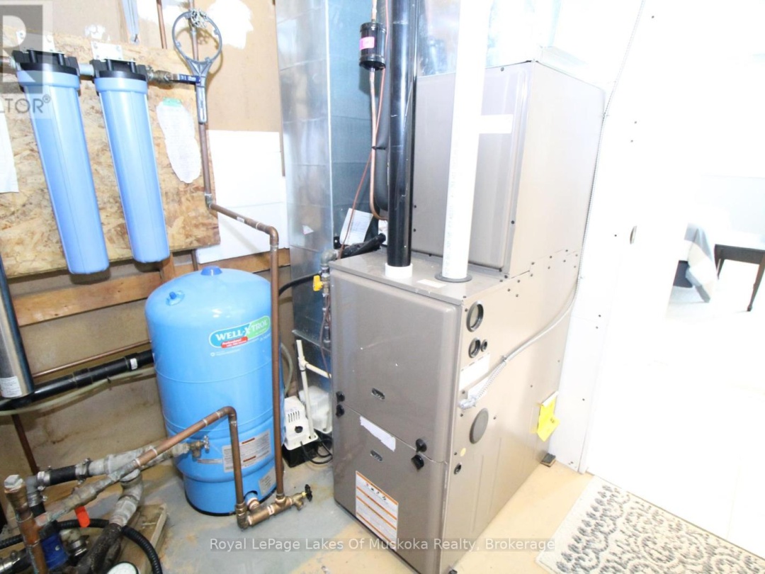 1815 PENINSULA POINT ROAD, 