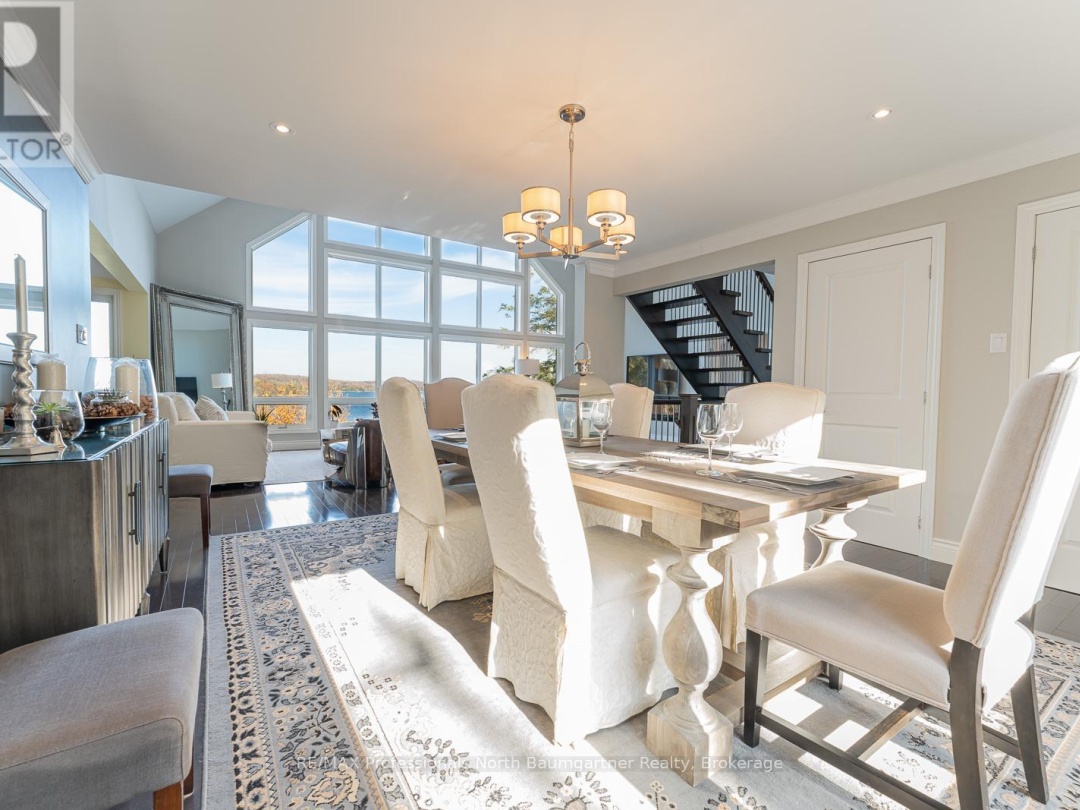 1107 Pine Point Road, Kennisis Lake