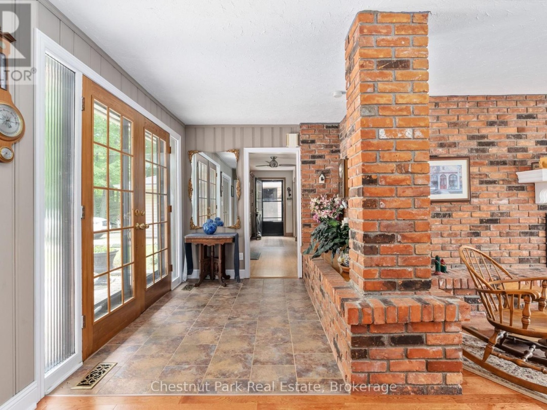 652 NORTH WASEOSA LAKE ROAD, 