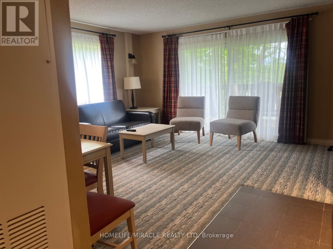 51/104 1235 Deerhurst Drive, Peninsula Lake