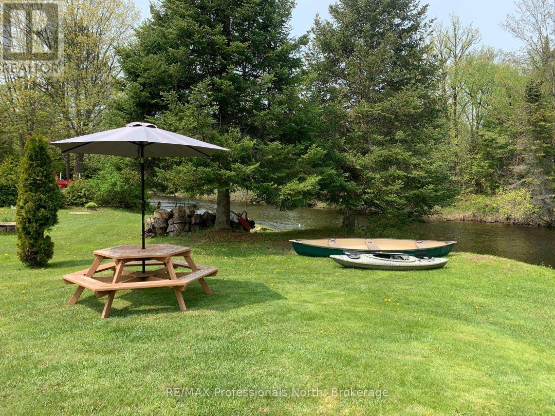 90 Kozy Kove Road, Burnt Lake