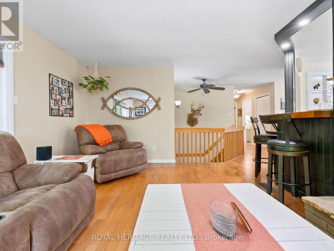 65 BESSIE AVENUE N, 