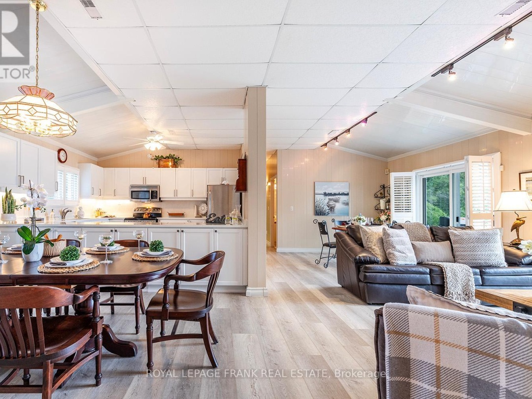 46 LAKEVIEW BOULEVARD, Lake Scugog