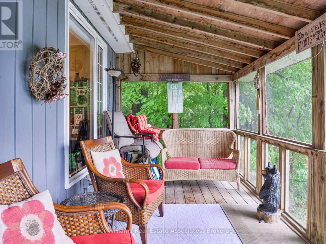 1029 LAKESHORE DRIVE, Lake Muskoka