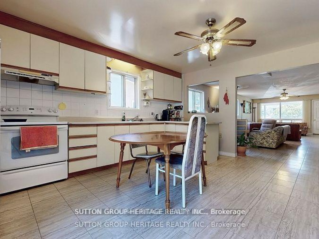 29 Lake Avenue, Lake Simcoe