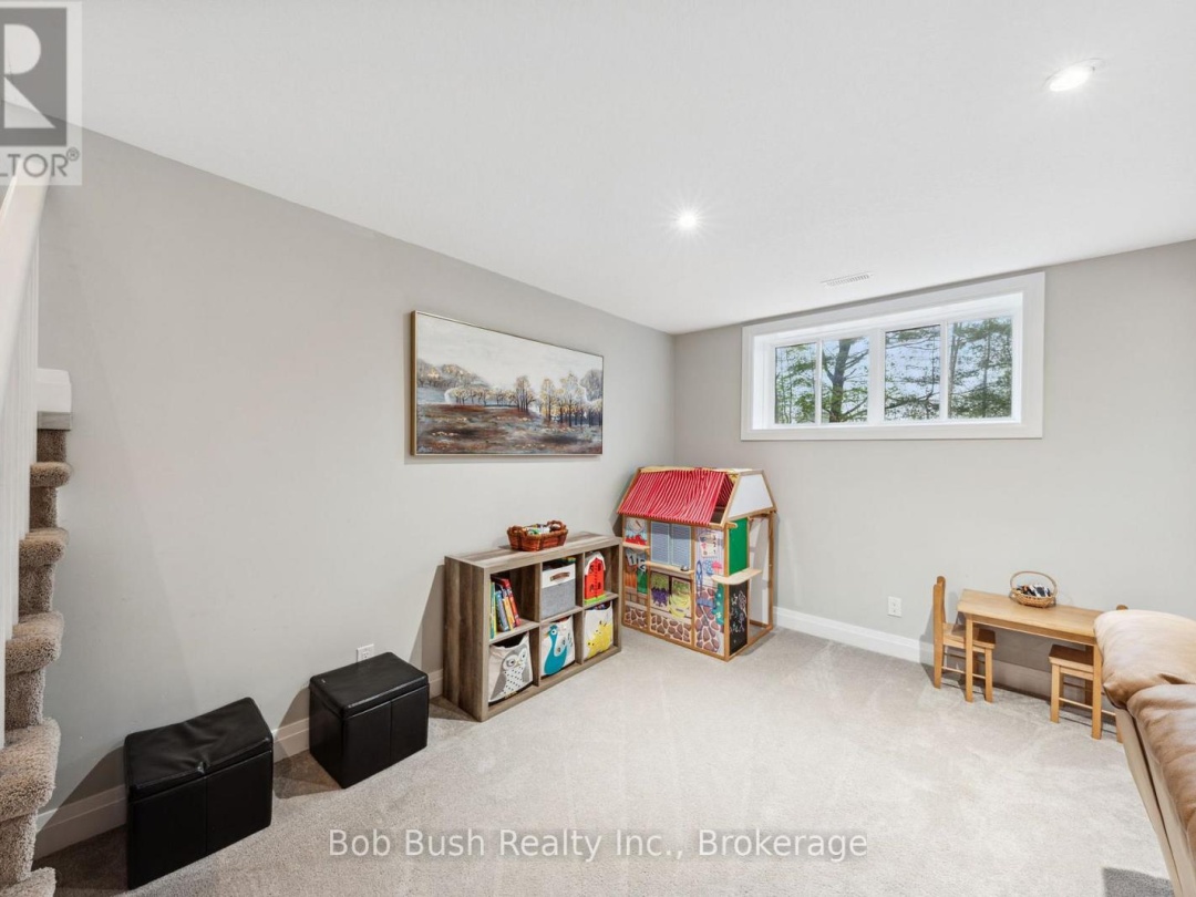 4 Davis Drive, Georgian Bay