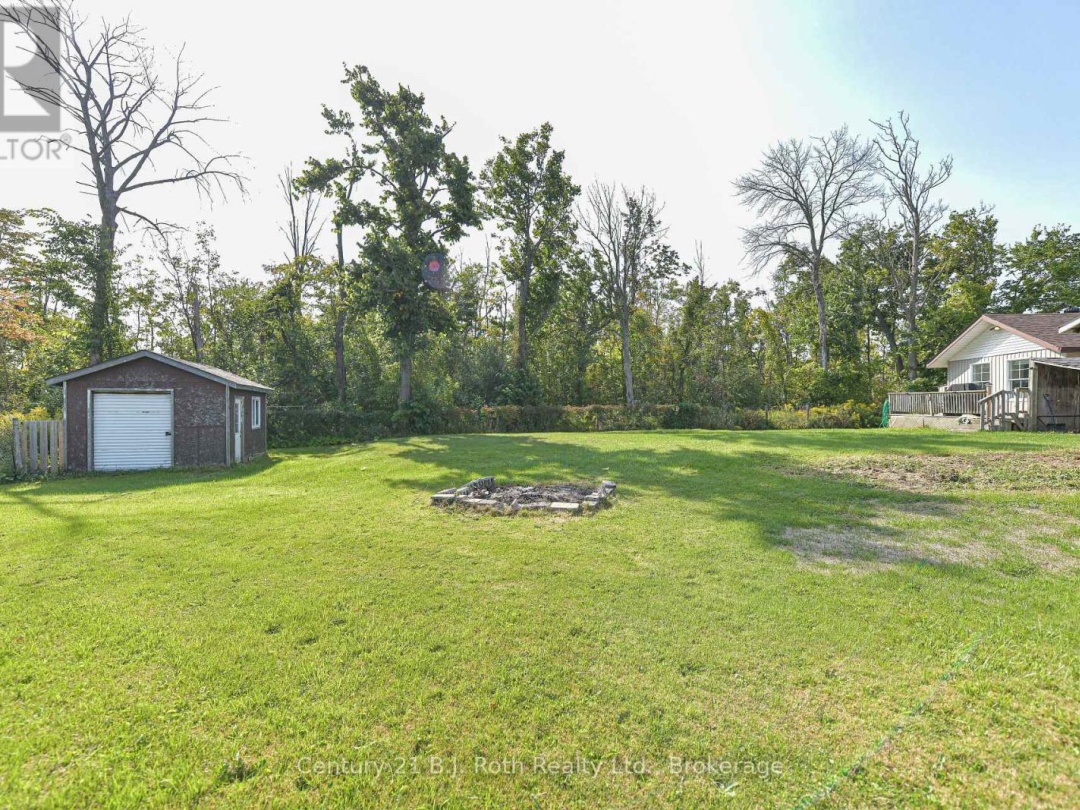 8441 11 HIGHWAY N, 
