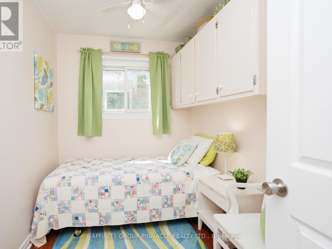 11 LAKEVIEW CRESCENT, 