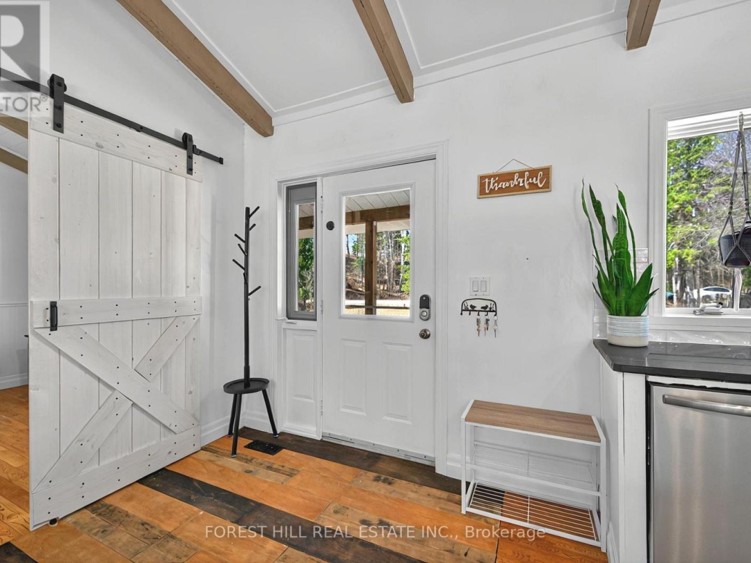 31 Glen Acres Road, Big East Lake