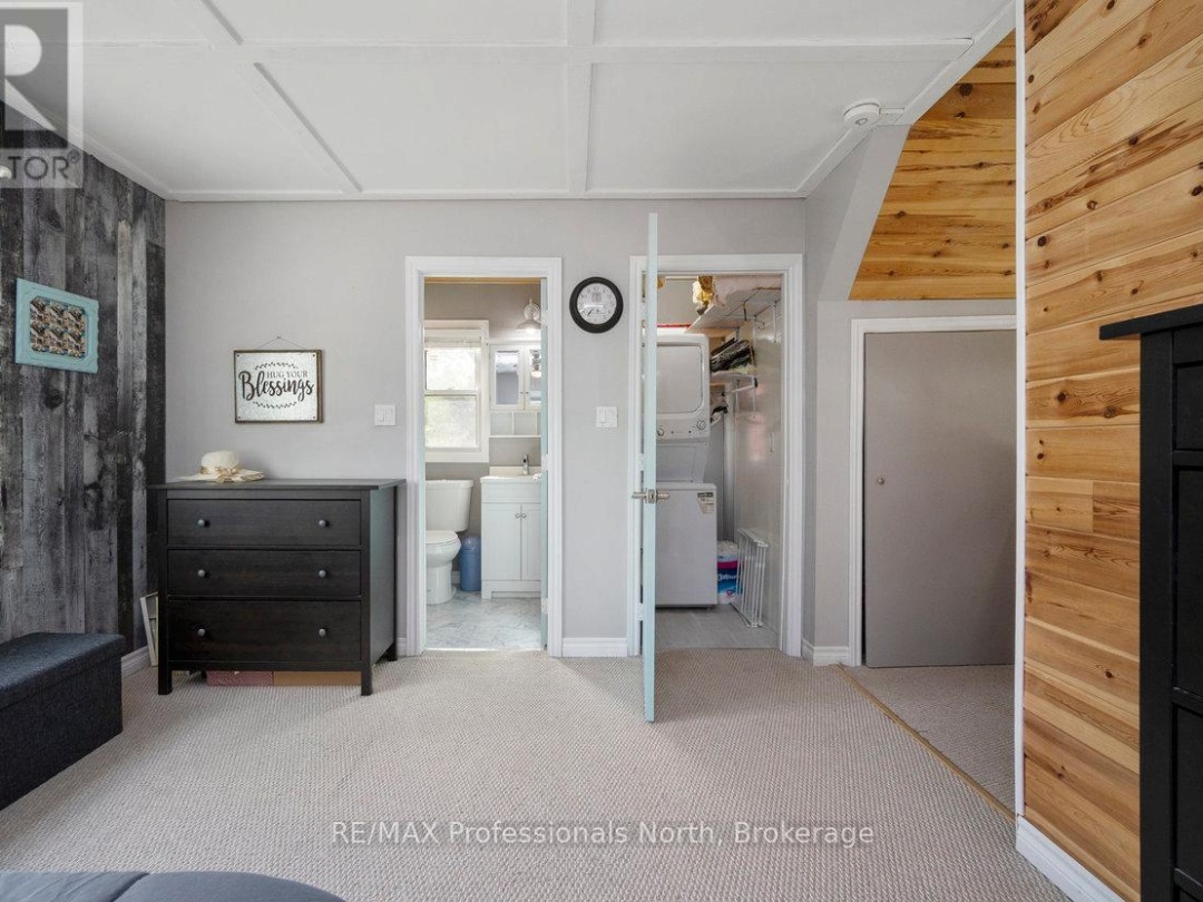 1059 Tiffany Lane, Gull Lake