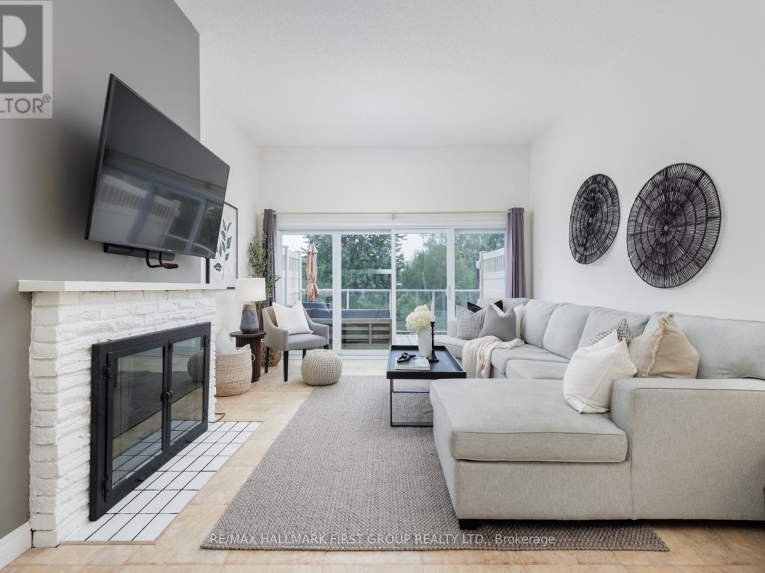 9 4 Paradise Boulevard, Lake Simcoe
