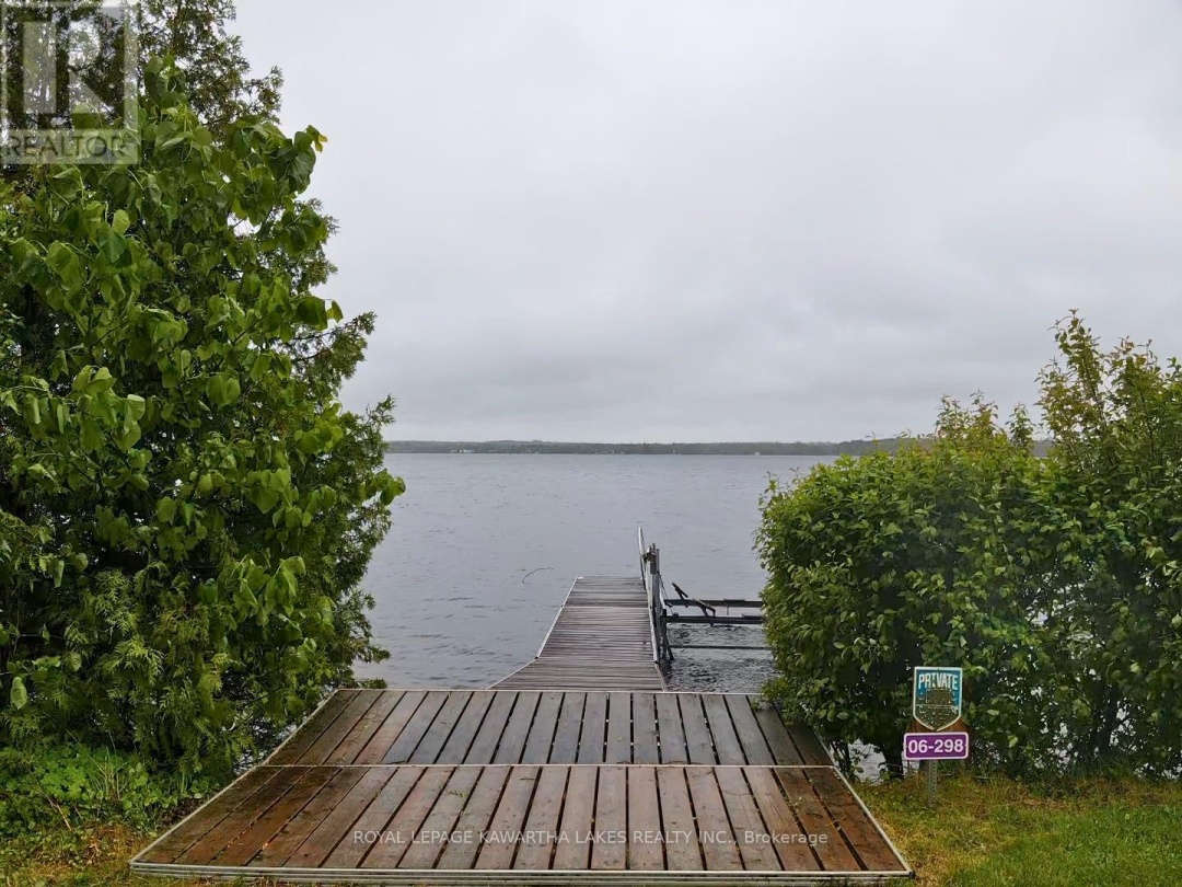 835 Cedar Glen Road, Sturgeon Lake