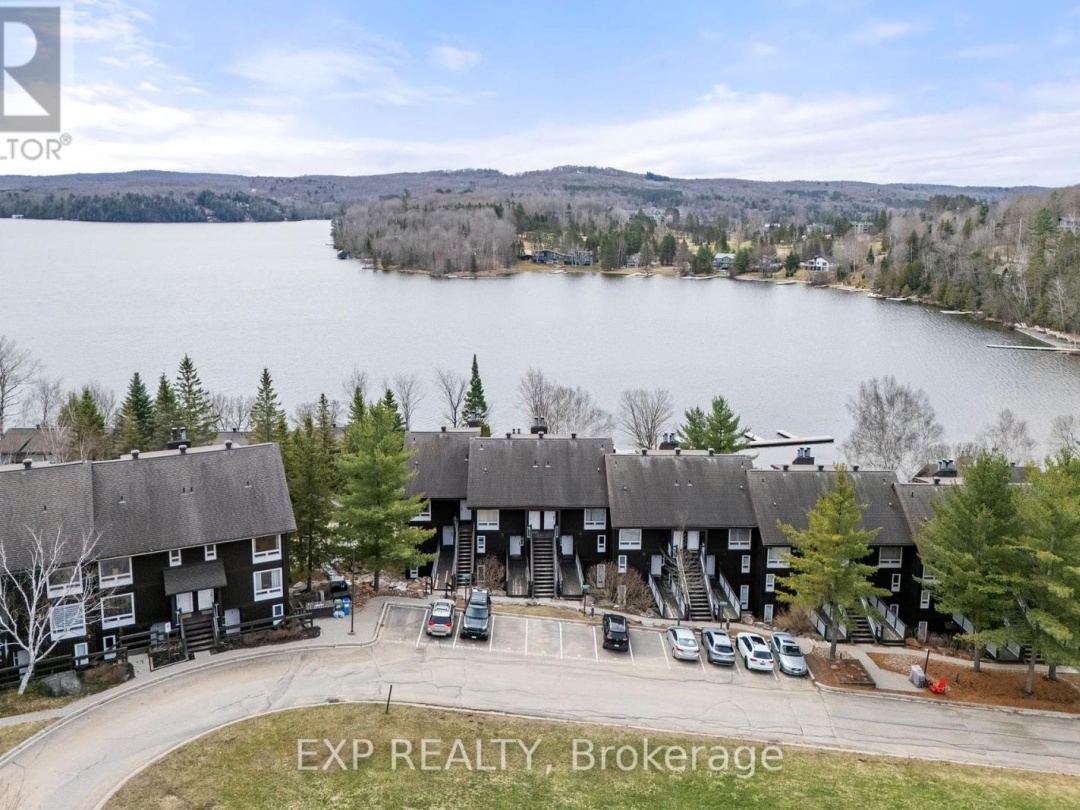 6 12 Turner Drive, Peninsula Lake