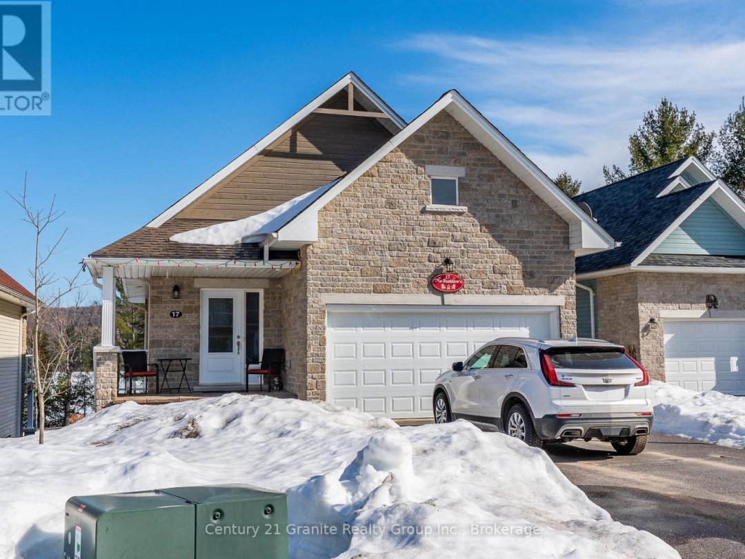 17 Webb Circle, Kashagawigamog Lake