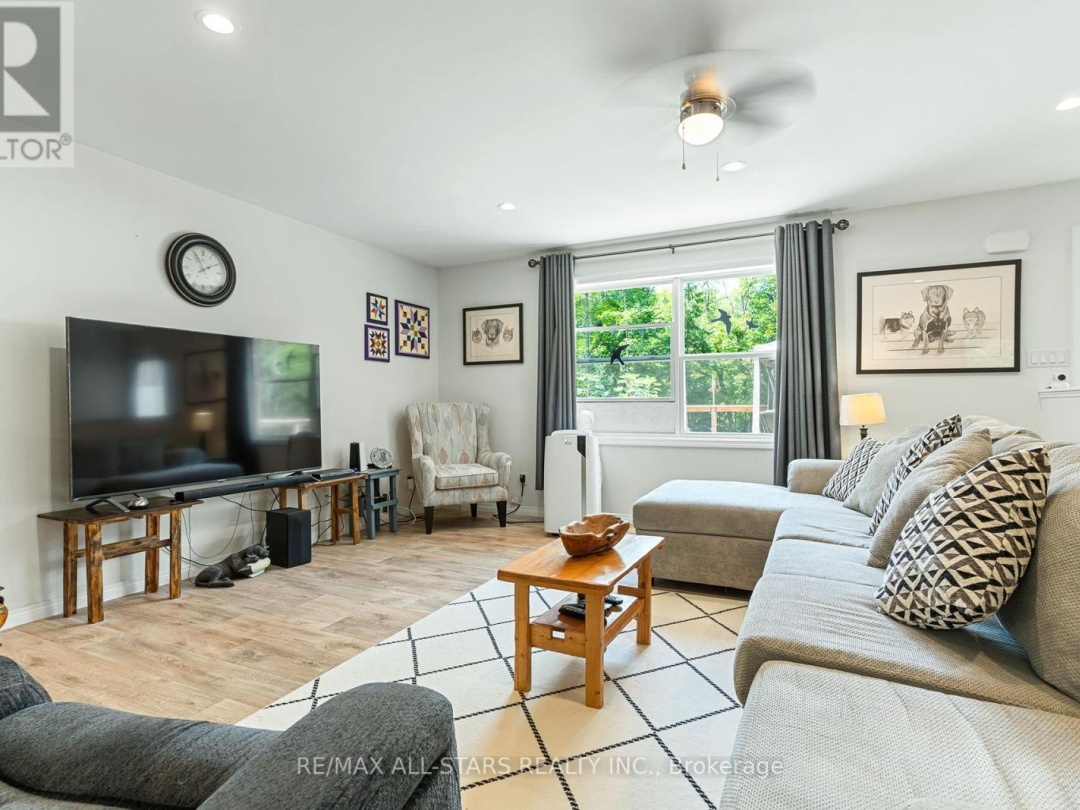 1089 TATTERSAL ROAD, 