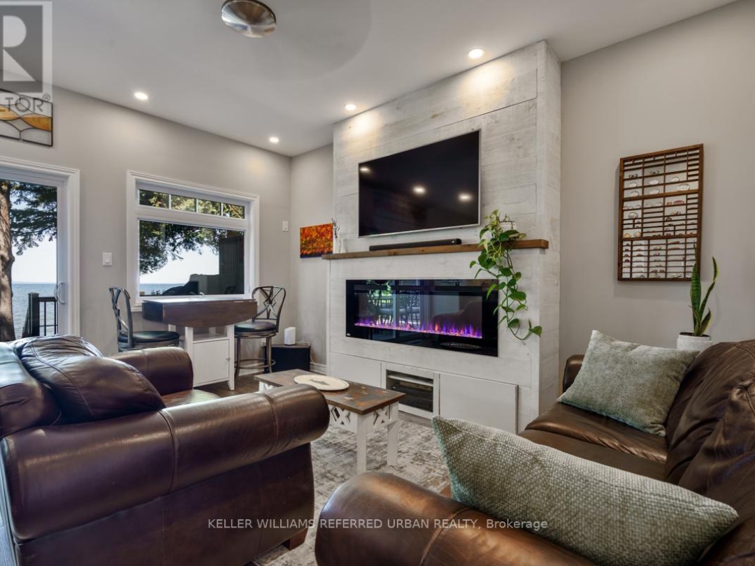 210 Morrison Avenue, Lake Simcoe