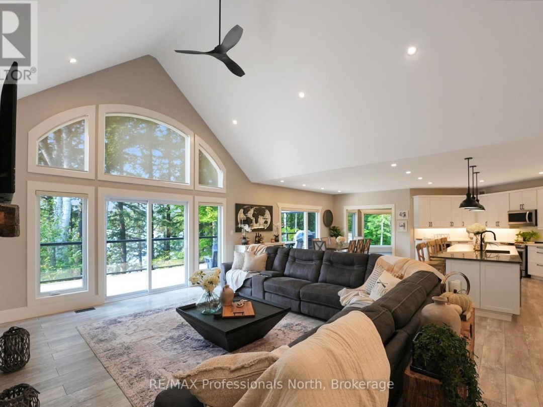 1034 Lone Wolf Crescent, Percy Lake