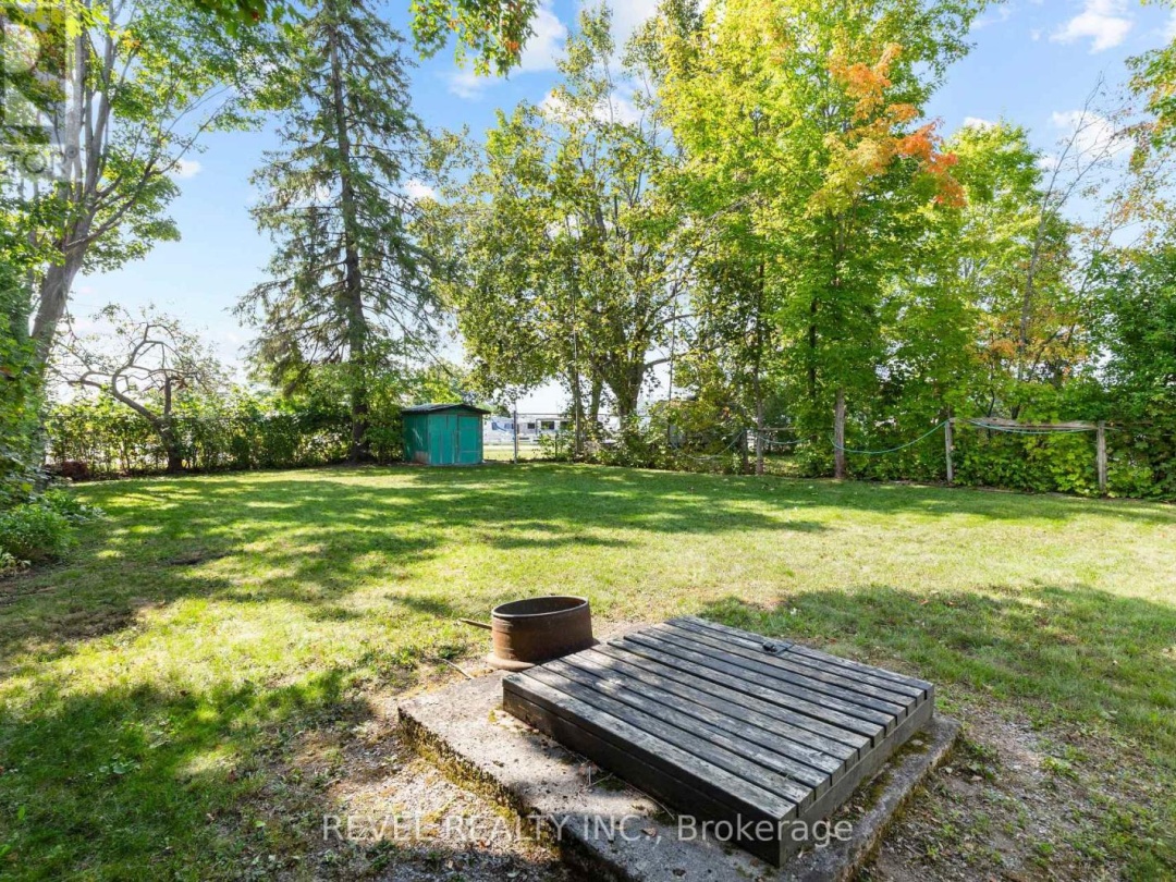 72 KING STREET W, 