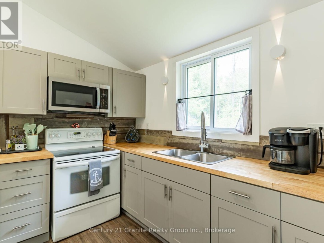 86 BOYCE TRAIL, 