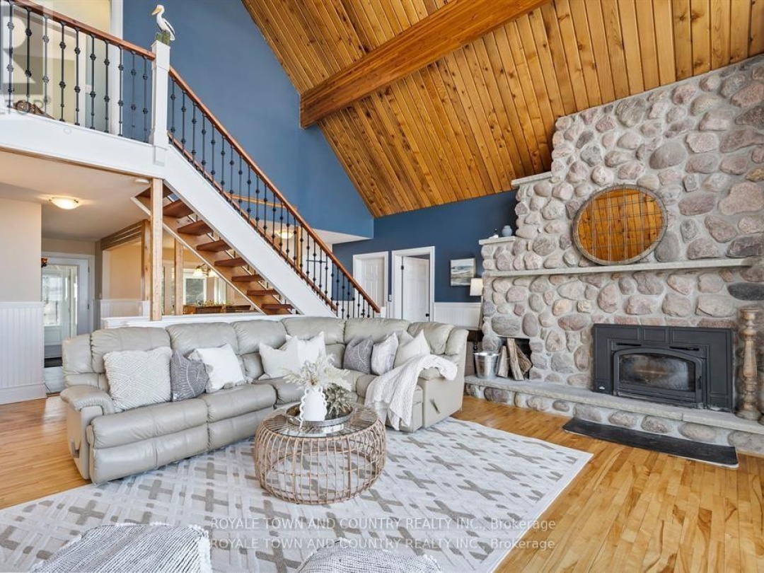 151 Peller Court, Pigeon Lake
