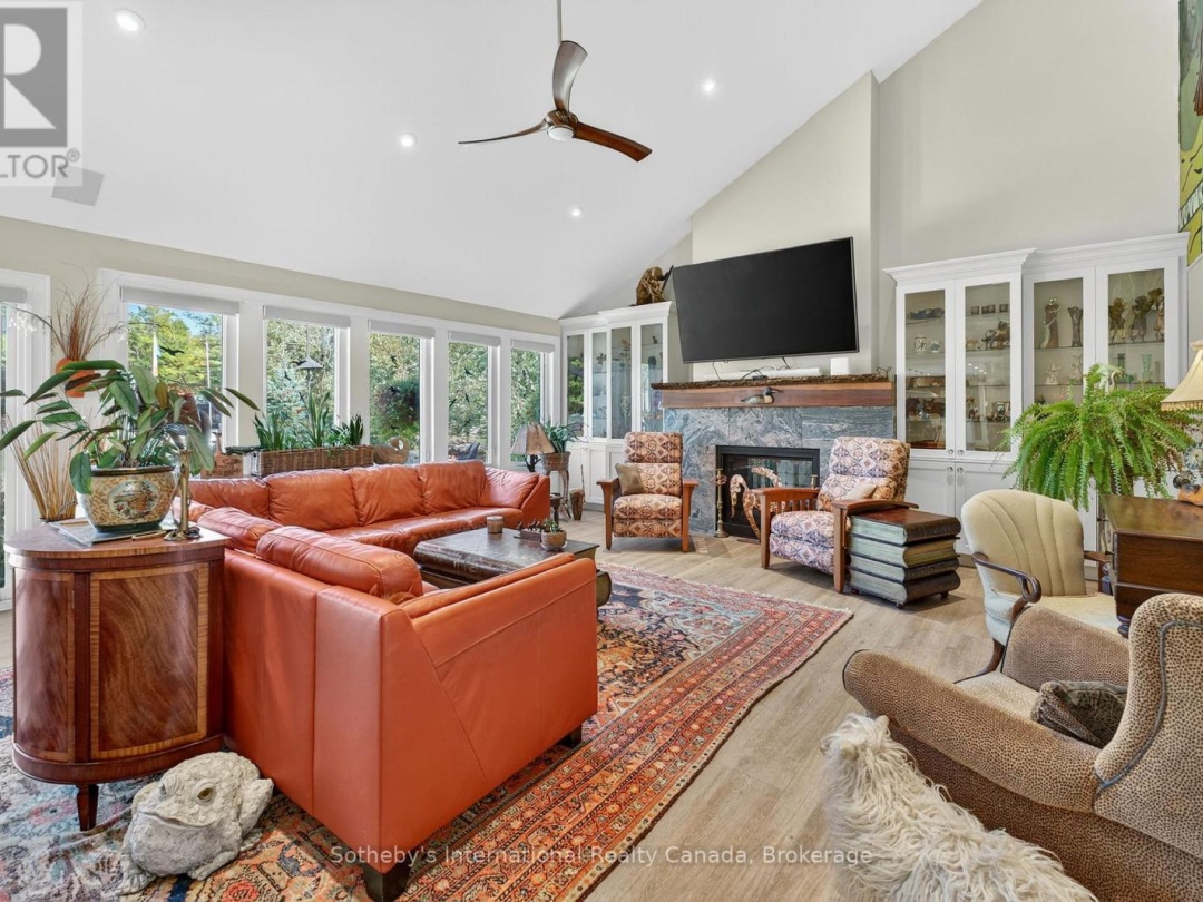 1082 BEAUMONT FARM ROAD, 