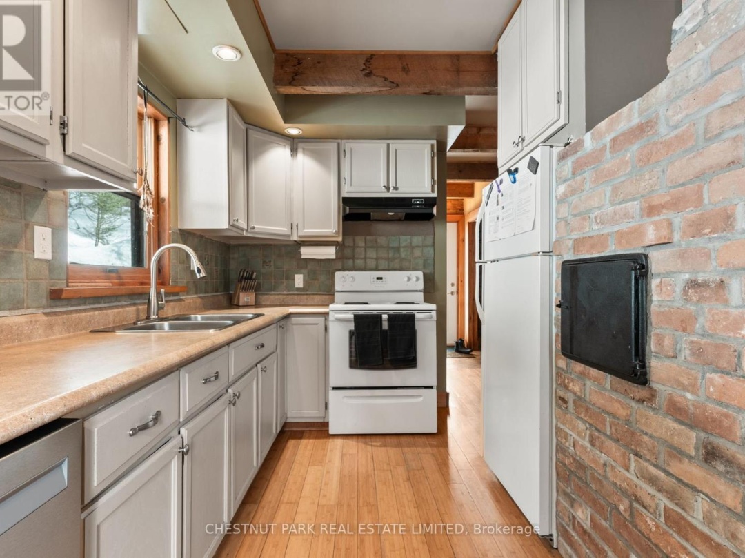 1316 SIR SAM'S ROAD, 