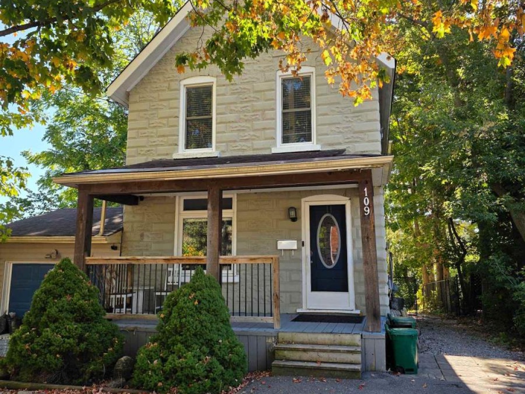109 BORLAND STREET E, 