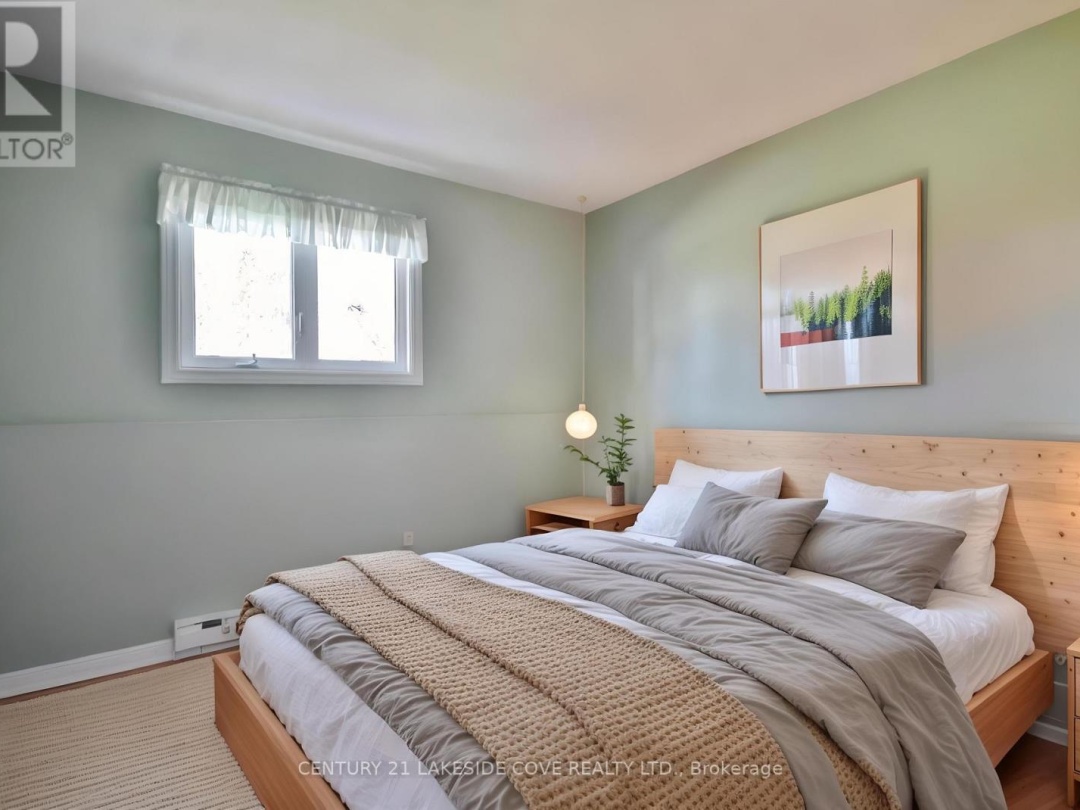 121 Bayshore Drive, Lake Simcoe