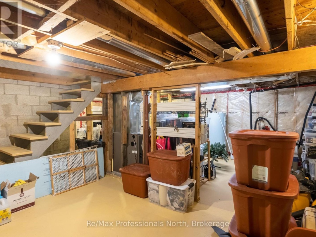 80 Invergordon Avenue, Gull Lake