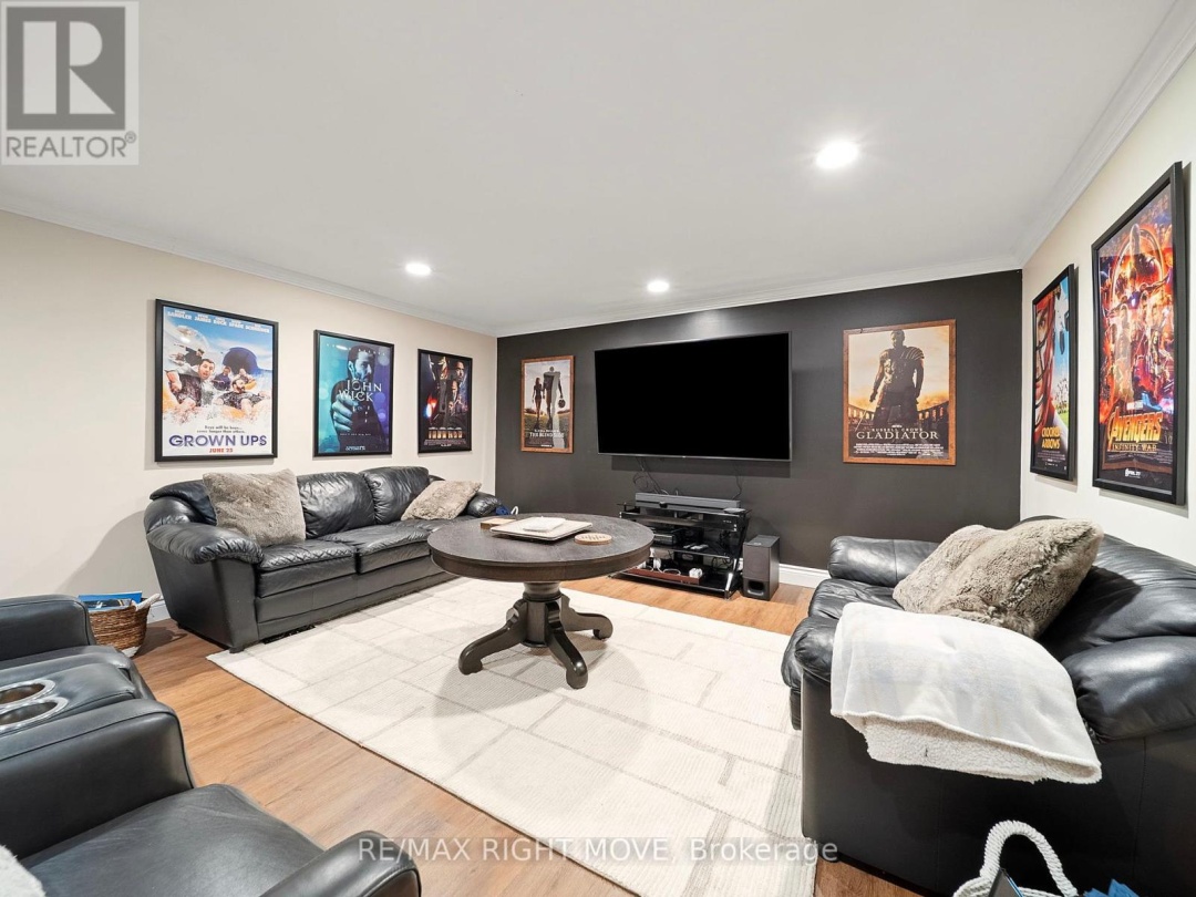 1948 CARRIAGE COURT, 