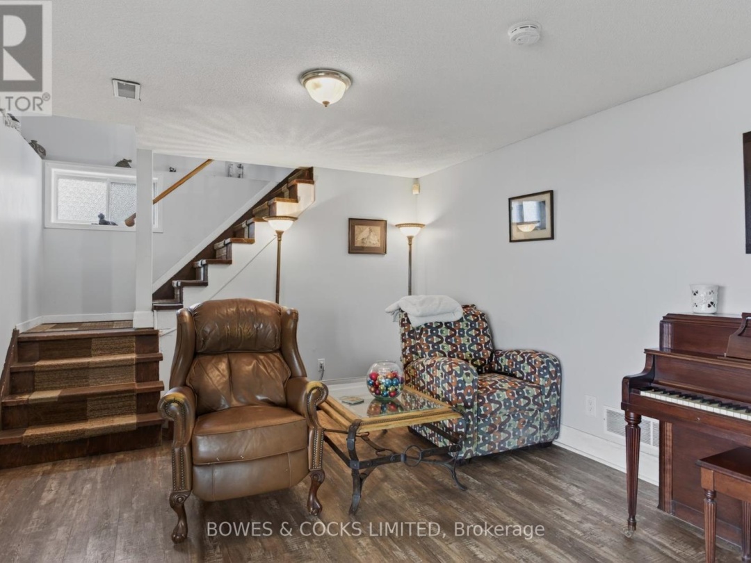 284 PORT HOOVER ROAD, 