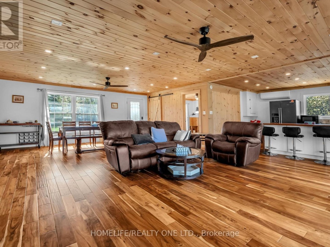 4055 Glen Cedar Drive, Lake Simcoe